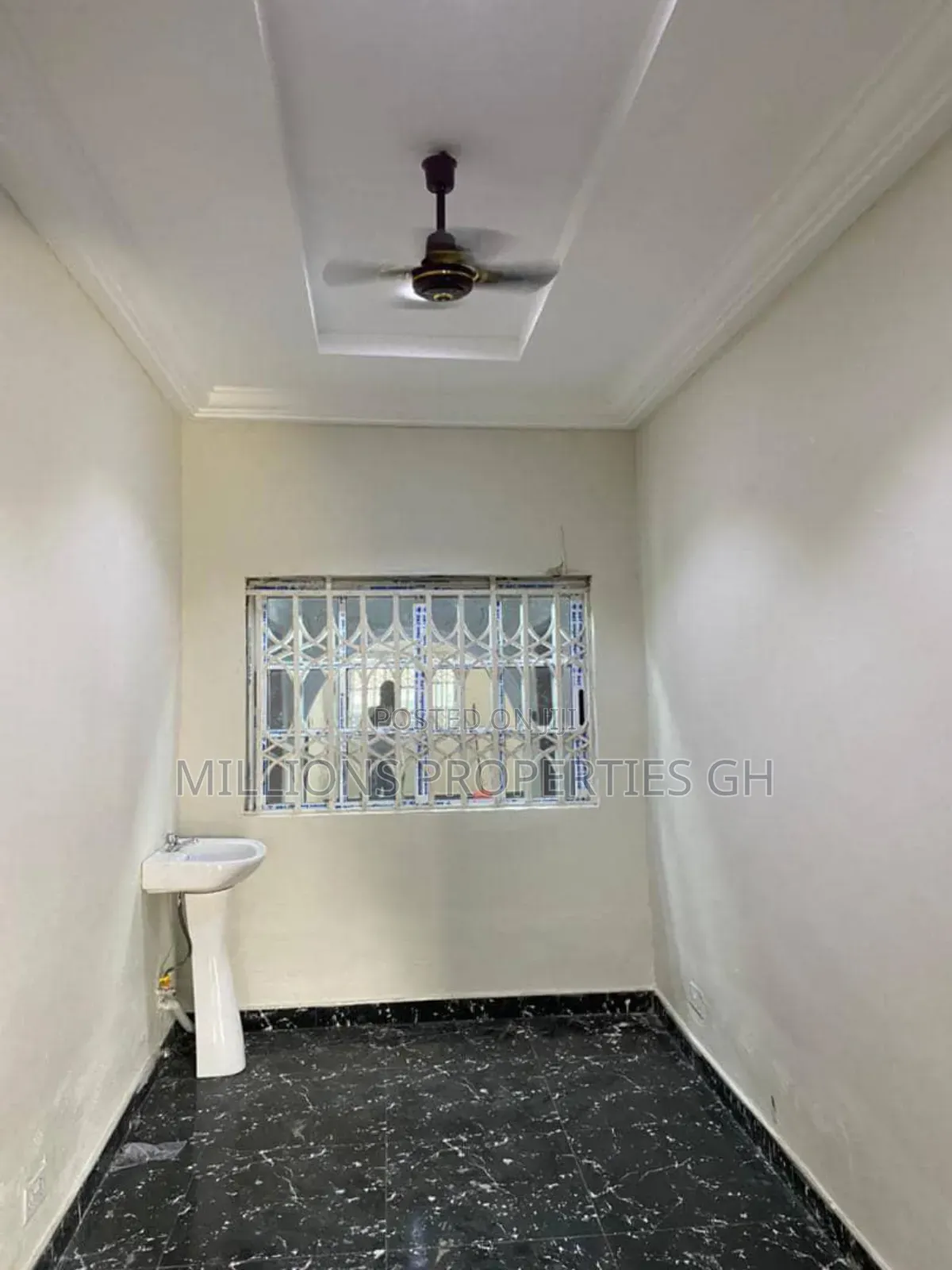 4bdrm House in Millions Properties, Kumasi Metropolitan for sale