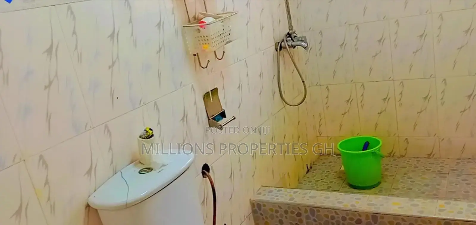 4bdrm House in Millions Properties, Kumasi Metropolitan for sale