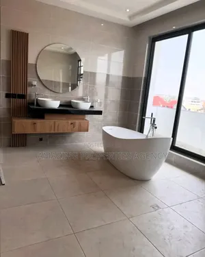 5bdrm Mansion in East Legon for sale