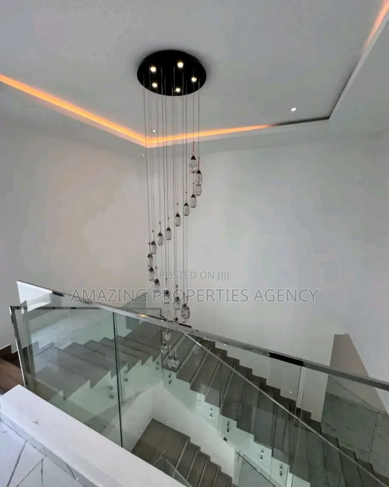 5bdrm Mansion in East Legon for sale