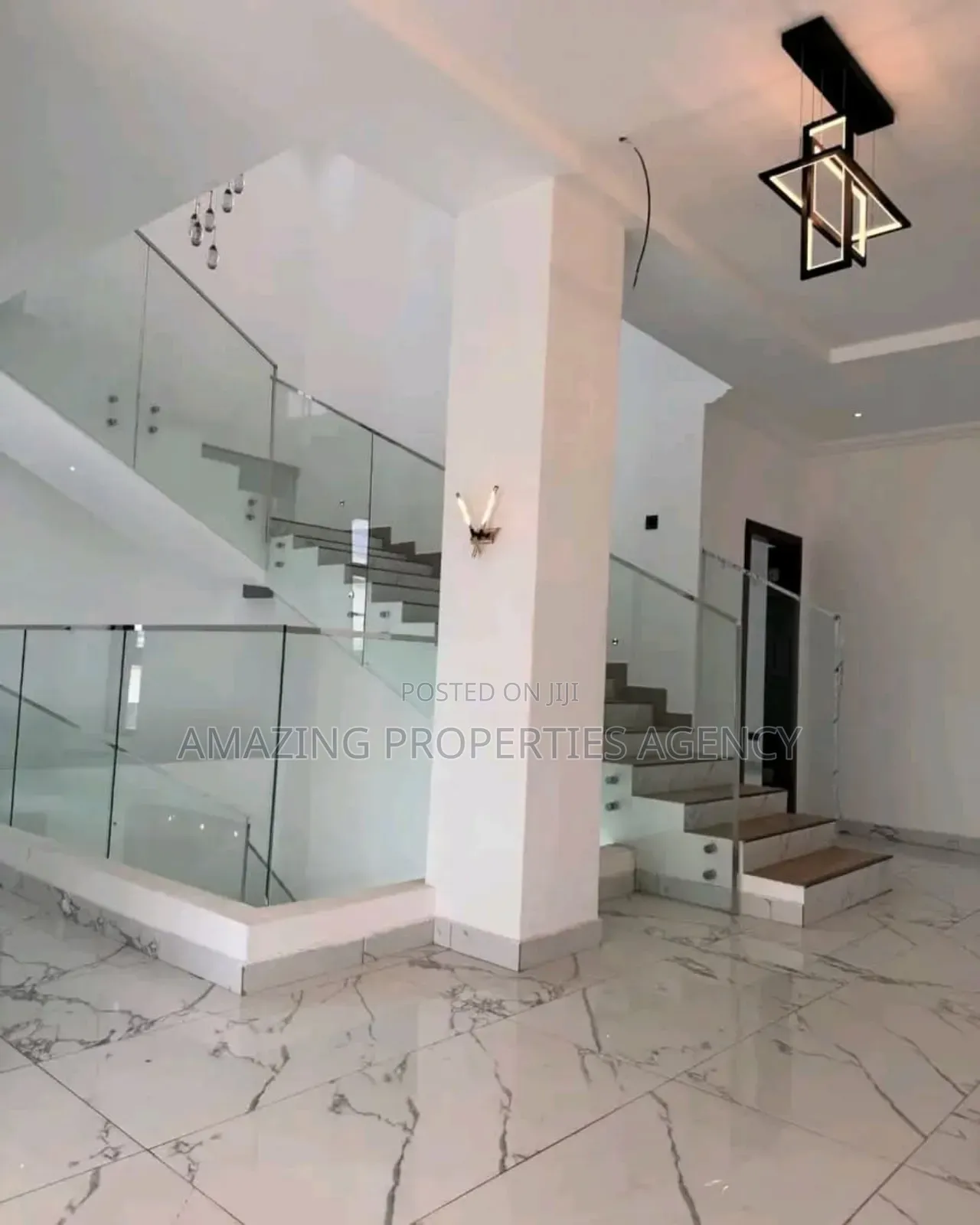 5bdrm Mansion in East Legon for sale