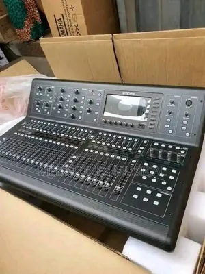 Midas M32 Live Digital Mixing Console