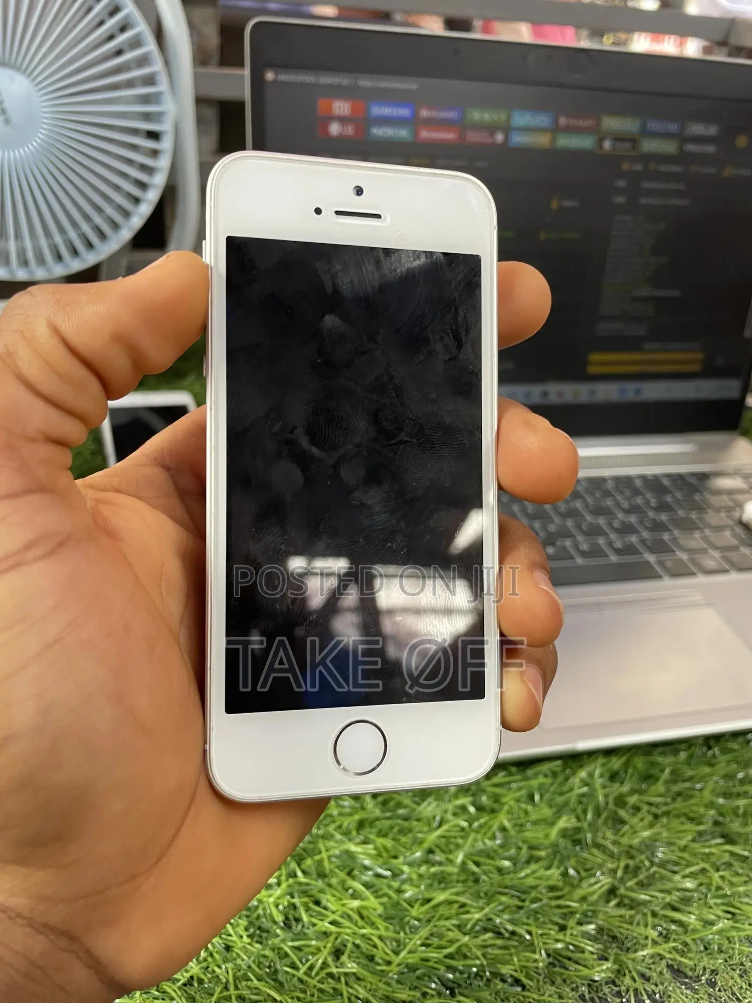 Apple iPhone SE 128 GB White