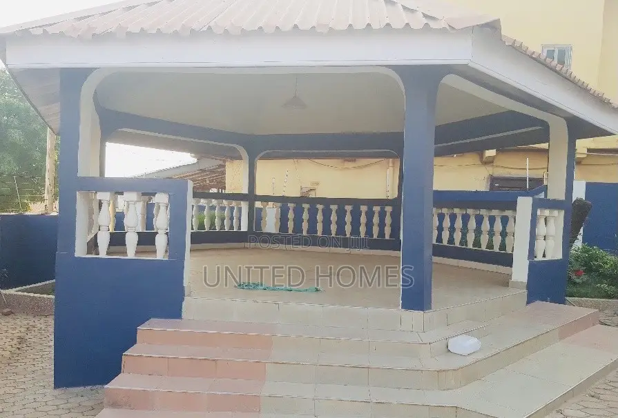 3bdrm House in Weija for sale