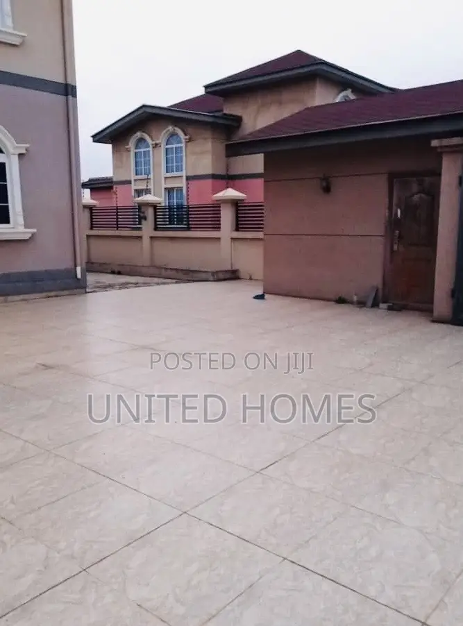 Furnished 6bdrm House in Haatso for sale