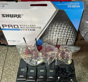 Shure U-7700 4in1 Wireless Head and Lapel Microphone