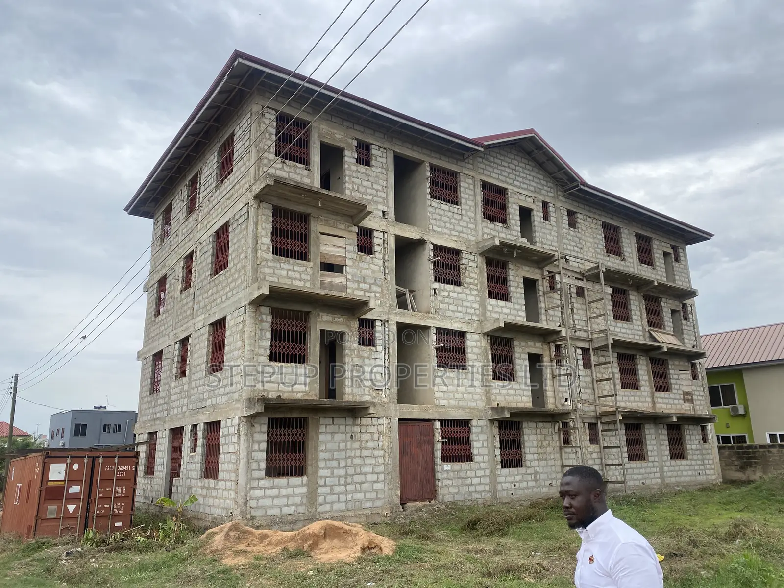 12bdrm Apartment in Comm 25 Hfc Estate, Tema Metropolitan for sale
