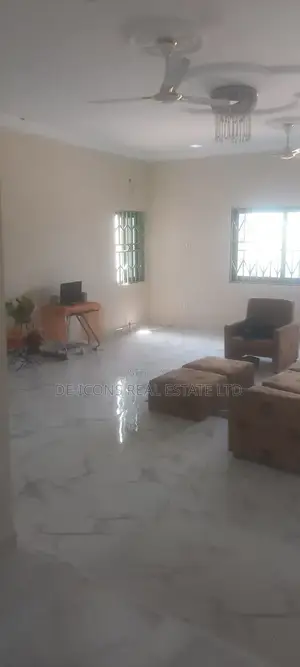 5bdrm Duplex in De-Icons Real Estate, Ga South Municipal for rent