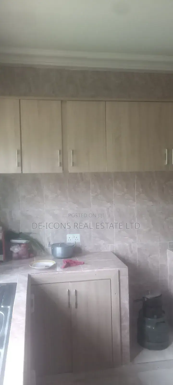 5bdrm Duplex in De-Icons Real Estate, Ga South Municipal for rent