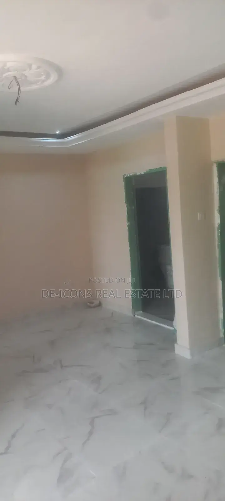 5bdrm Duplex in De-Icons Real Estate, Ga South Municipal for rent