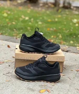 Reebok Running Shoes Black/White