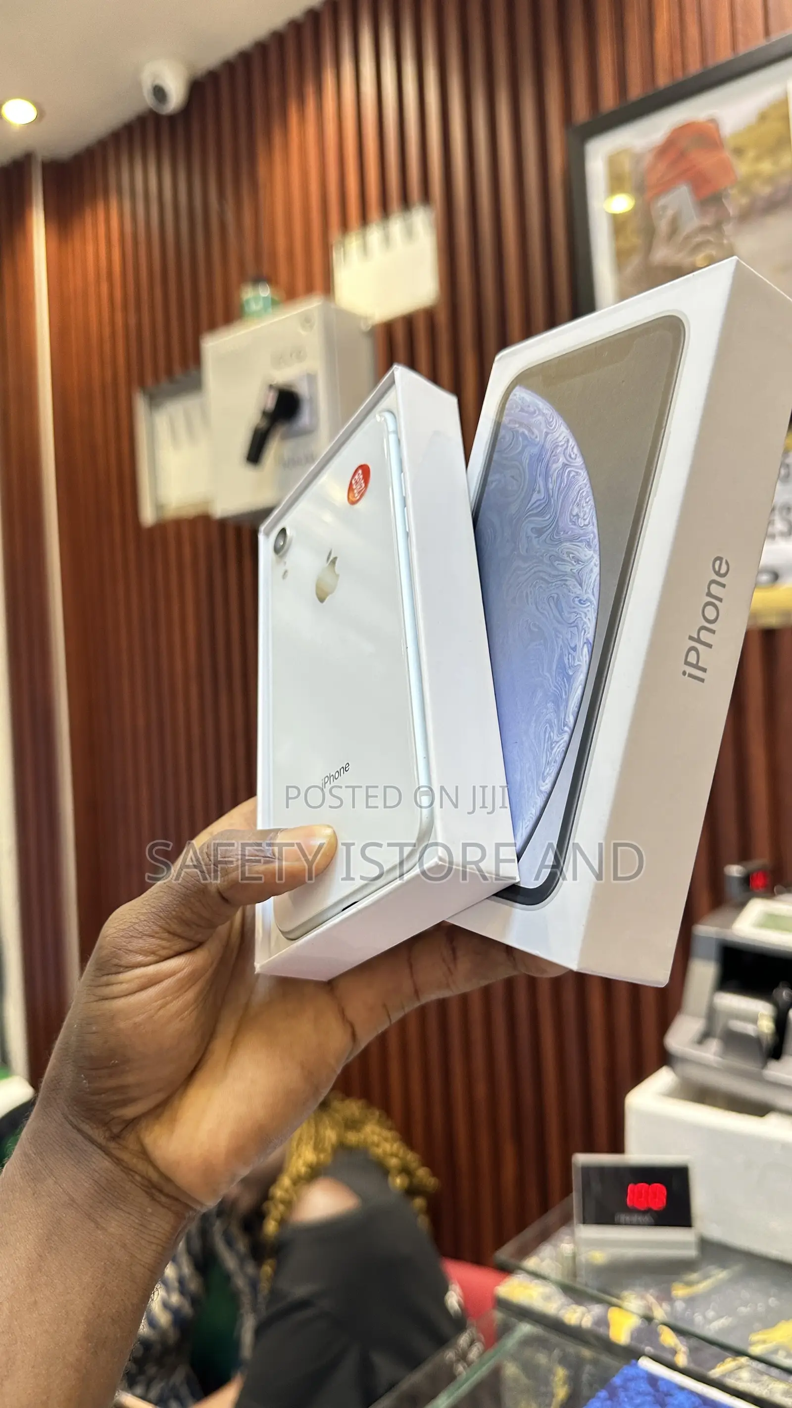 New Apple iPhone XR 128 GB