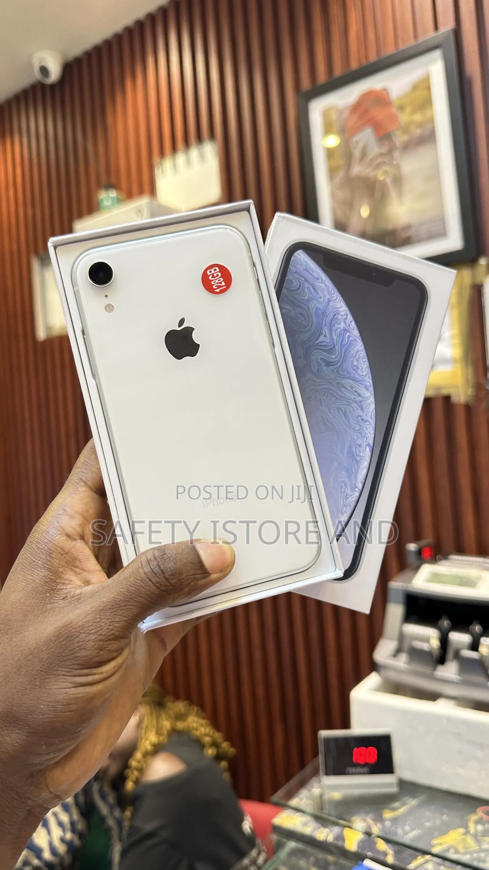 New Apple iPhone XR 128 GB