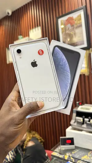 New Apple iPhone XR 128 GB