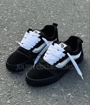 New Skuul Vans White and Black