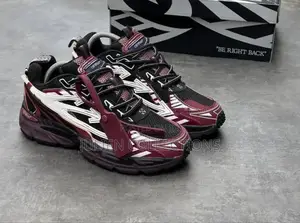Off White Sneaker Wine and White