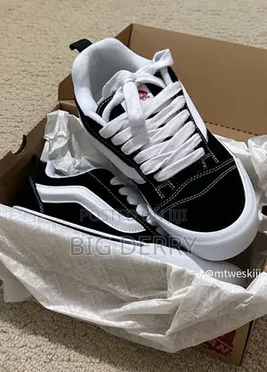 Knu Skool Vans Black and White