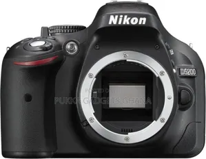Nikon D5200 Camera With Lens