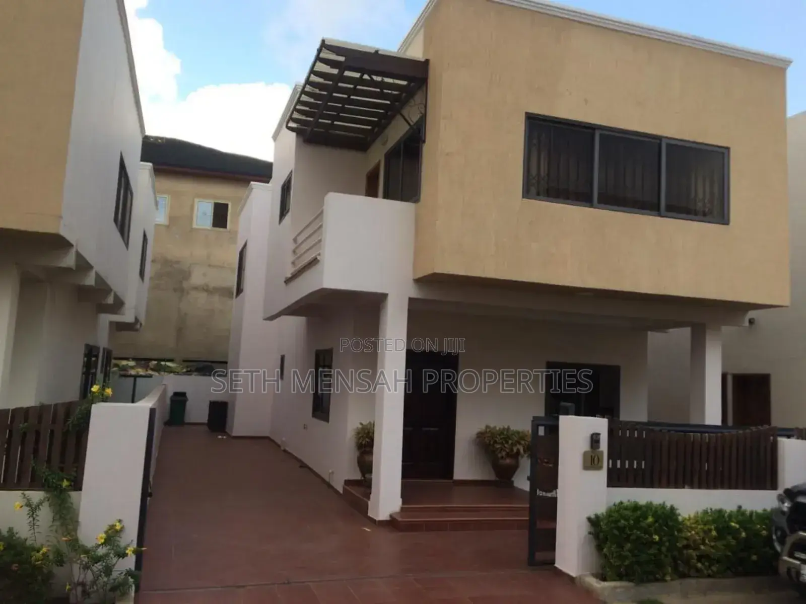 3bdrm House in Skm, Dworwulu for sale