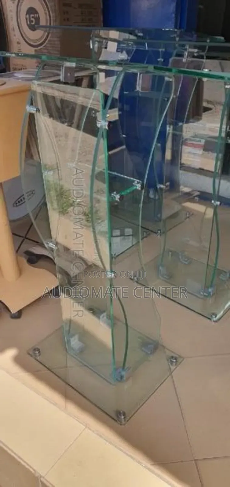 Glass Pulpet