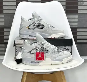 Nike Air Jordan 4