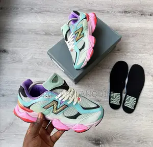 Women New Balance 9060