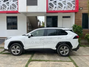 Rent Toyota Rav4 Hybrid