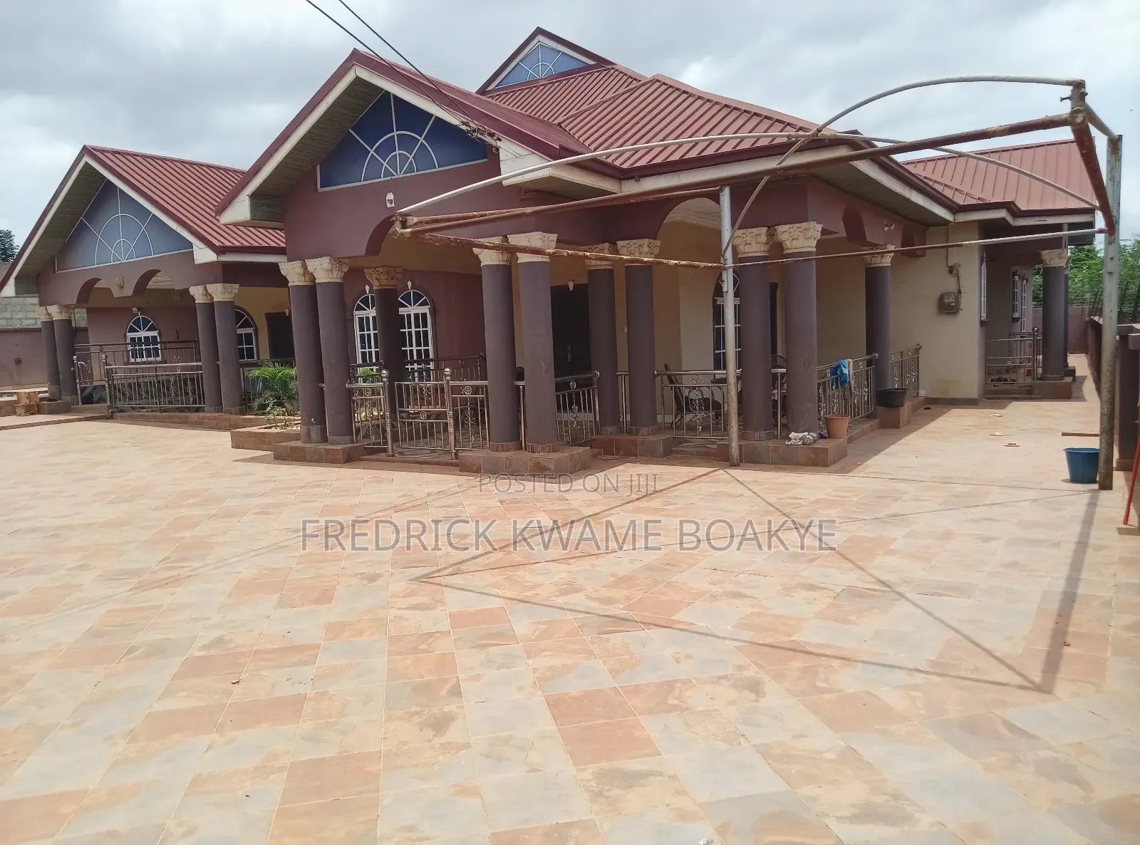7bdrm House in 7 Bedrooms House For, Kumasi Metropolitan for sale