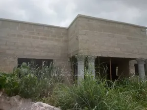 4bdrm Apartment in Ideas Link &, Atwima Kwanwoma for sale