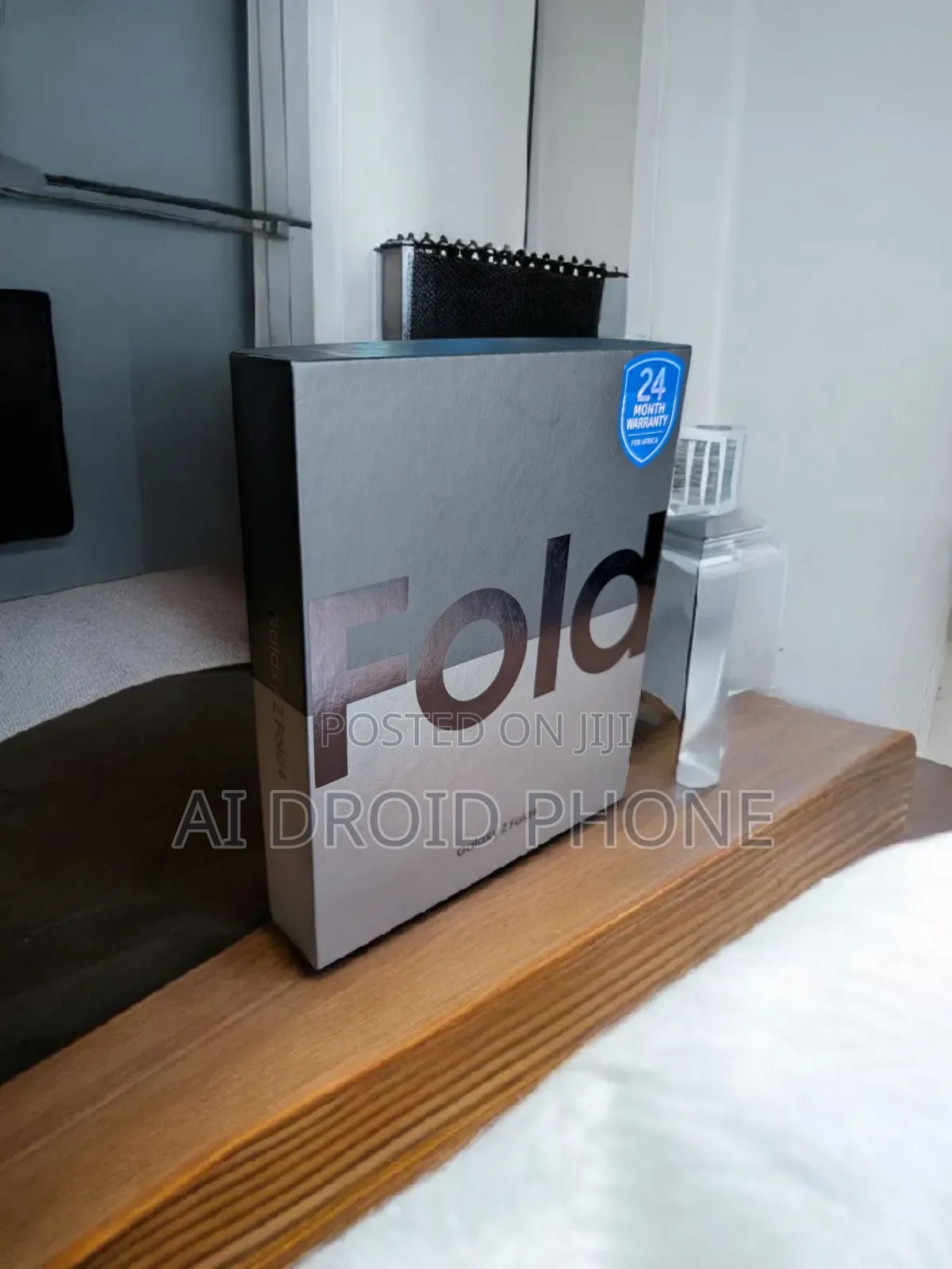 New Samsung Galaxy Z Fold4 256 GB Gold