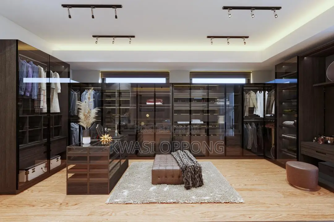 4bdrm House in Sakumono for sale
