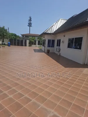 Furnished 3bdrm House in Community 10, Tema Metropolitan for rent