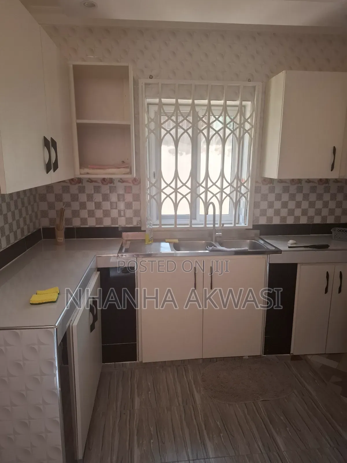 Furnished 3bdrm House in Community 10, Tema Metropolitan for rent