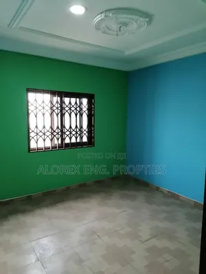 10bdrm House in Amasaman Dobro, Ga West Municipal for sale