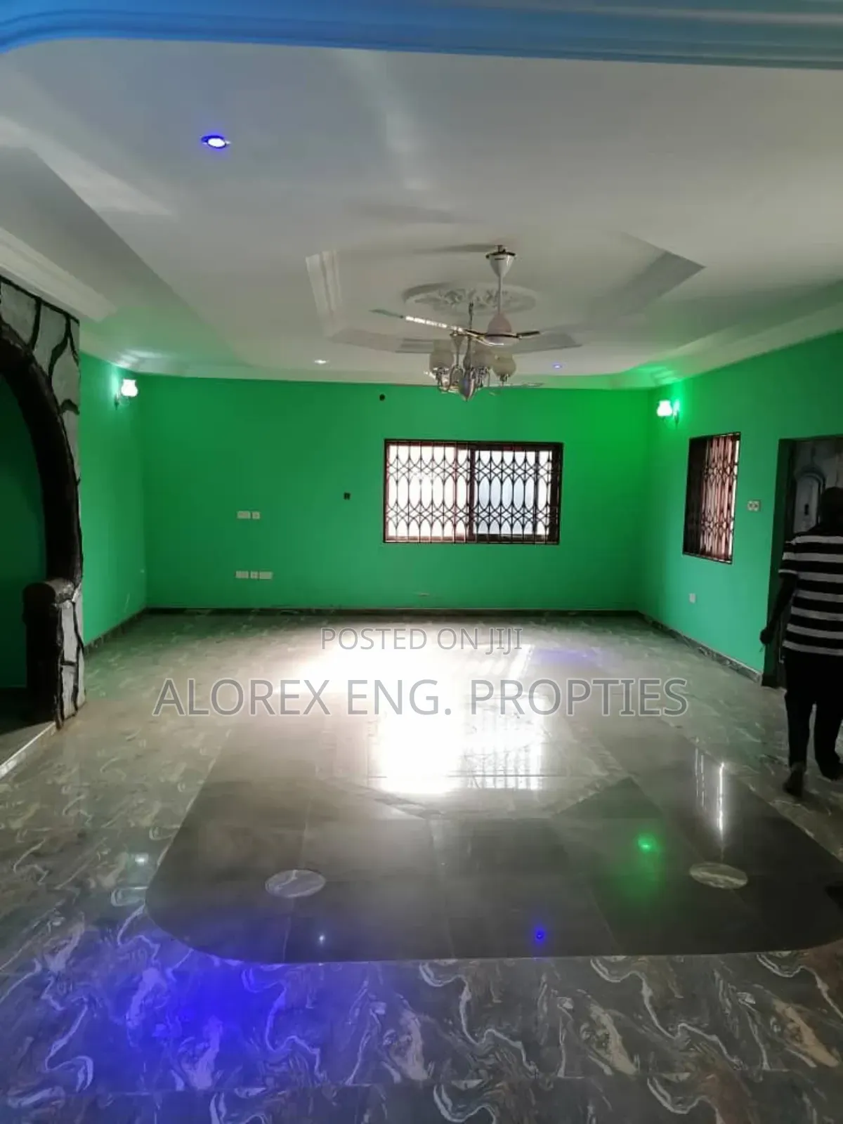 10bdrm House in Amasaman Dobro, Ga West Municipal for sale
