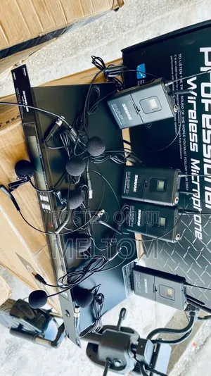 Shure Am-401 4in1 Wireless Head and Lapel Microphone