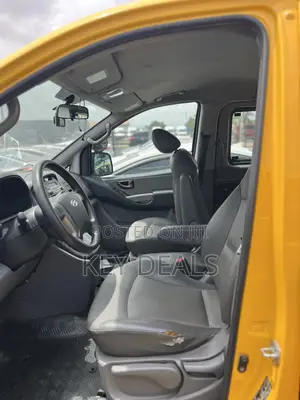 Hyundai Starex 2014 Yellow