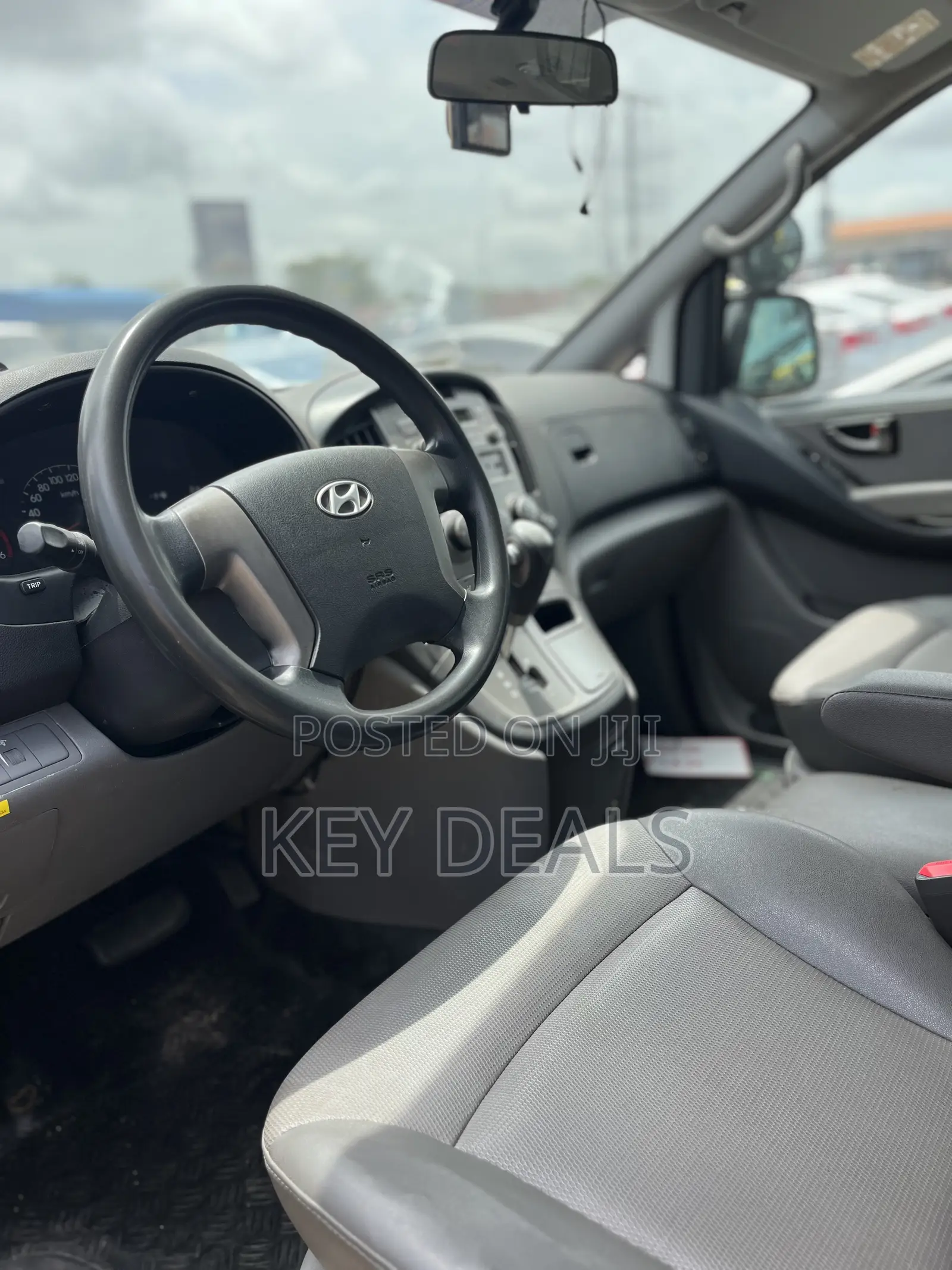 Hyundai Starex 2014 Yellow