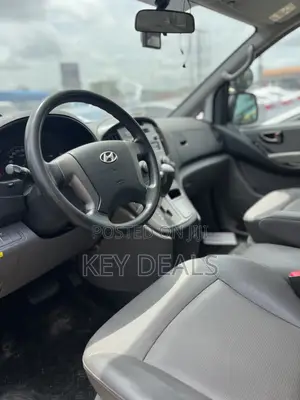 Hyundai Starex 2014 Yellow