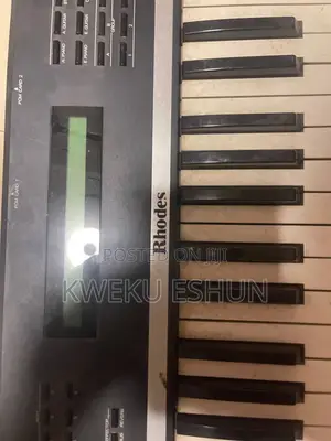 Roland Rhodes 760 Piano