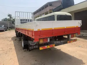 Hyundai 5 Tons 6 Holes 395,000 and 8 Holes 480,000