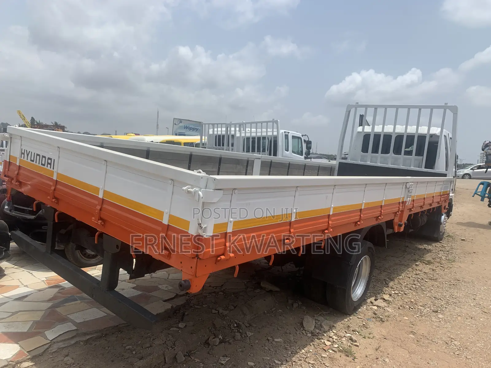 Hyundai 5 Tons 6 Holes 395,000 and 8 Holes 480,000