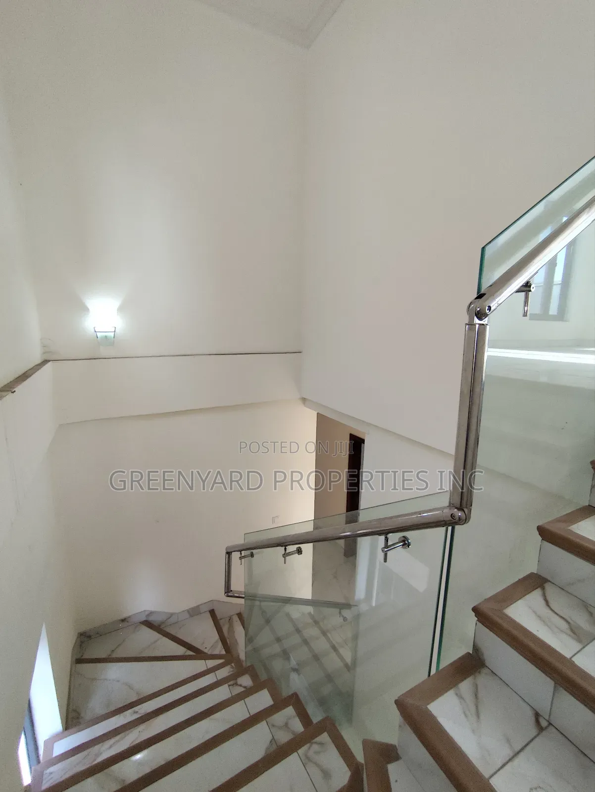 4bdrm Duplex in Lagos Ave, East Legon for rent