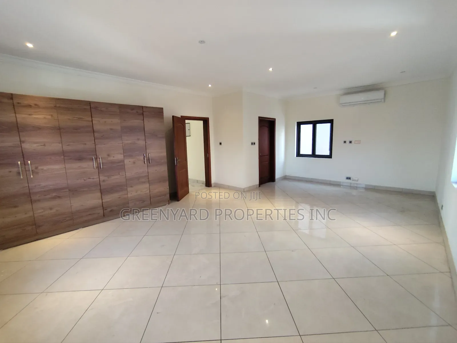 4bdrm Duplex in Lagos Ave, East Legon for rent