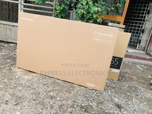 Crystal Clear Uhd Smart Samsung 55”Du8000