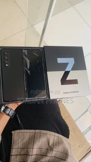New Samsung Galaxy Z Fold 3 256 GB Black
