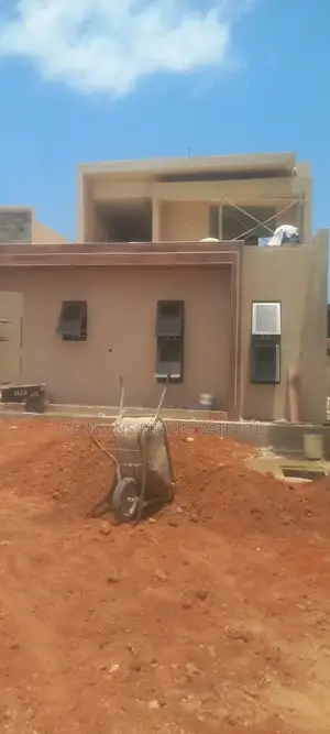 4bdrm House in De-Icons Real Estate, Awutu Senya East Municipal