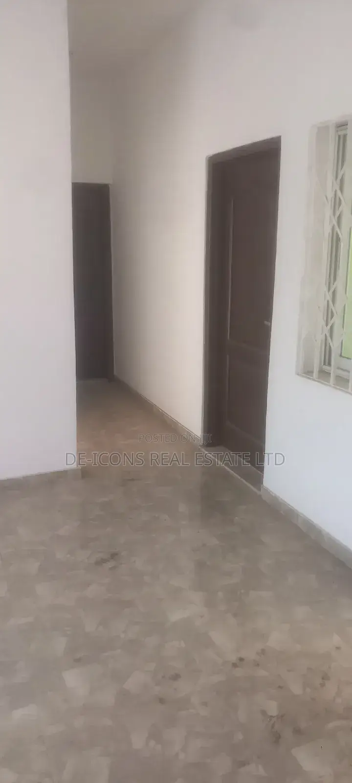 1bdrm Duplex in De-Icons Real Estate, Awutu Senya East Municipal