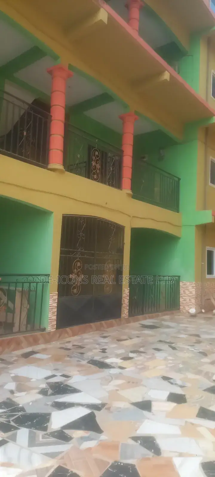1bdrm Duplex in De-Icons Real Estate, Awutu Senya East Municipal