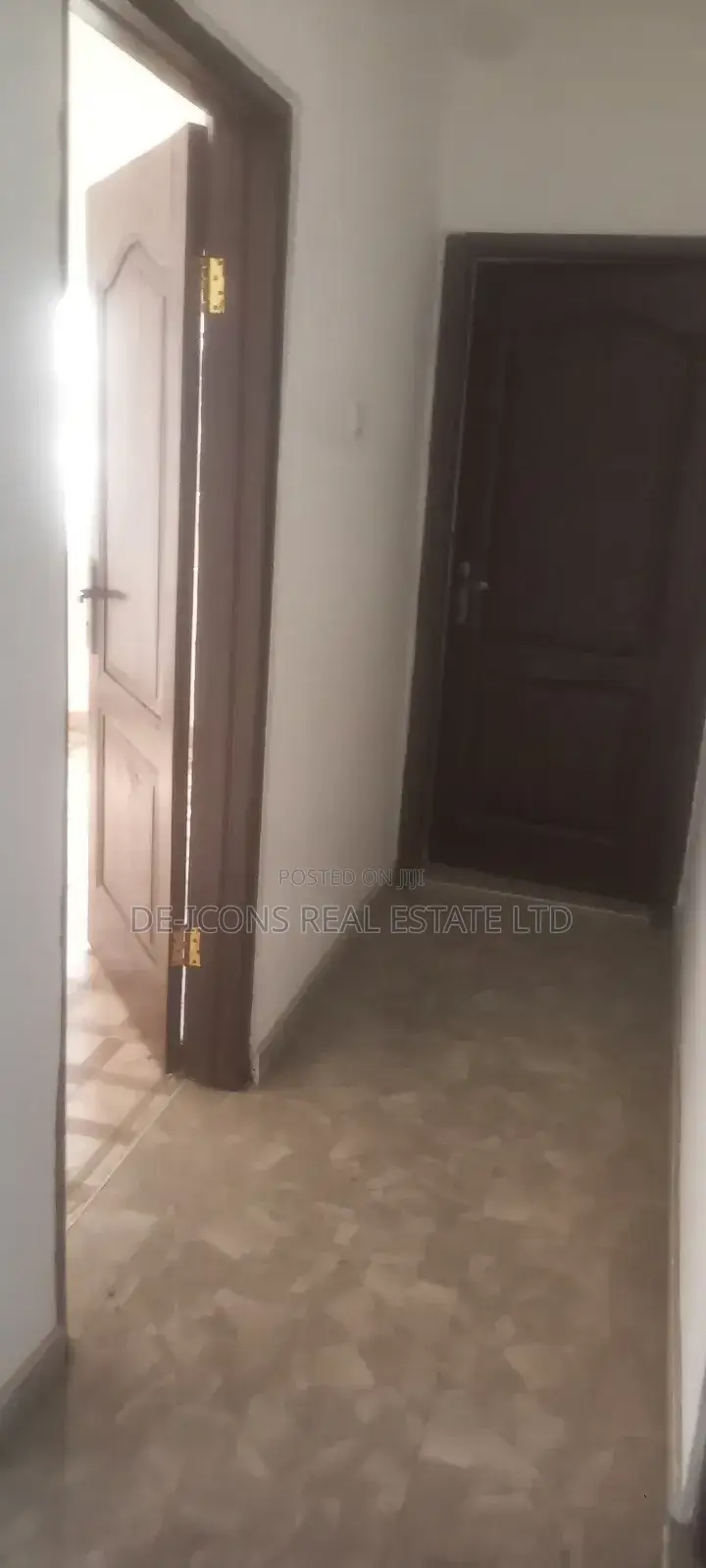 1bdrm Duplex in De-Icons Real Estate, Awutu Senya East Municipal
